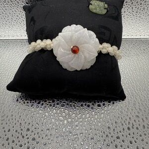 White jadite Floral Beaded Bracelet
